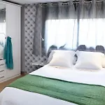 Feelathome Poblenou דירה *