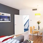 Feelathome Poblenou * ברצלונה